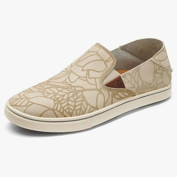 OluKai "Pehuea Lau" Tapa Cream Floral Leather Slip-On Shoe | Women's Size 8.5 - Picture 1 of 11
